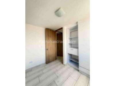 Apartamento de 3 alcobas en venta en Maria Auxiliadora, Sabaneta, 50 m² · foto 9 de 18