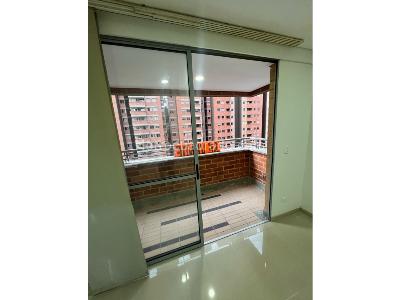 Apartamento en venta en Parque, Itagüí · foto 2 de 20