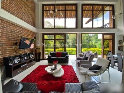 Casa de 4 alcobas en venta en Loma Del Chocho, Envigado, 895 m² · foto 6 de 18