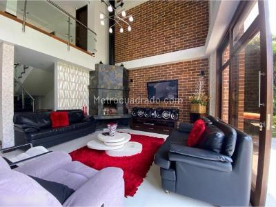 Casa de 4 alcobas en venta en Loma Del Chocho, Envigado, 895 m² · foto 15 de 18