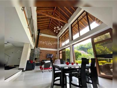 Casa de 4 alcobas en venta en Loma Del Chocho, Envigado, 895 m² · foto 18 de 18