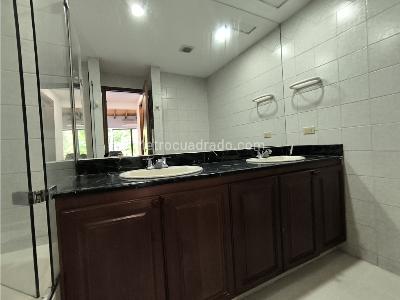 Casa de 4 alcobas en venta en El Poblado, Medellín, 290 m² · foto 14 de 20