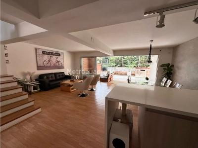 Casa de 3 alcobas en venta en El Poblado, Medellín, 220 m² · foto 4 de 11