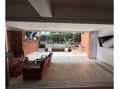 Casa de 3 alcobas en venta en El Poblado, Medellín, 220 m² · foto 9 de 11
