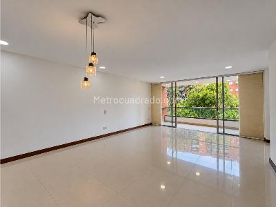 Apartamento de 3 alcobas en venta en Tranversal Intermedia, Envigado, 135 m² · foto 3 de 20