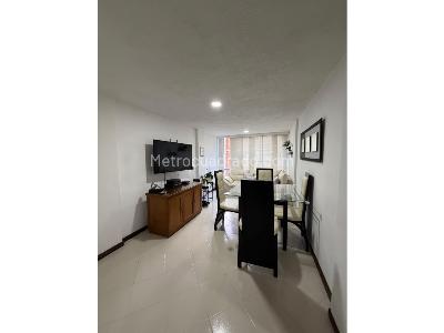 Apartamento en venta en El Dorado, Envigado · foto 2 de 12