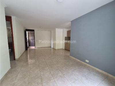 Apartamento en venta en Centro, Envigado · foto 2 de 18