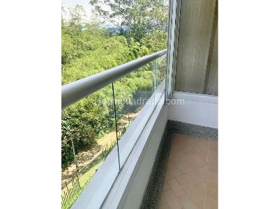 Apartamento de 1 alcoba en venta en San Lucas, Medellín, 40 m² · foto 8 de 12