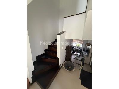 Casa de 4 alcobas en venta en La Doctora, Sabaneta, 137 m² · foto 3 de 8