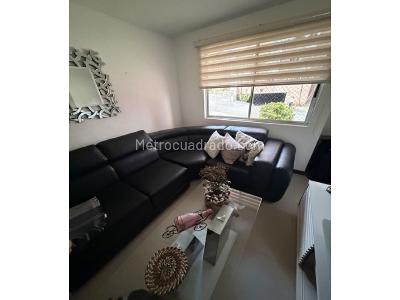 Casa de 4 alcobas en venta en La Doctora, Sabaneta, 137 m² · foto 2 de 8