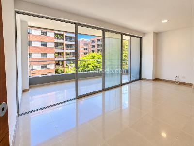 Apartamento de 3 alcobas en venta en Conquistadores, Medellín, 91 m² · foto 2 de 9