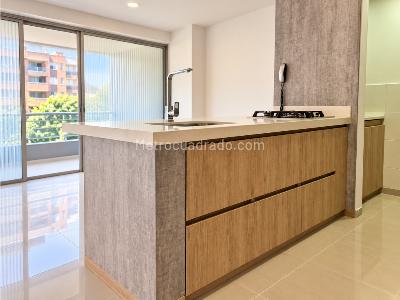 Apartamento de 3 alcobas en venta en Conquistadores, Medellín, 91 m² · foto 5 de 9