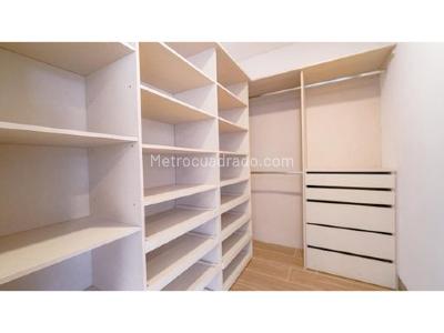 Casa de 3 alcobas en venta en Loma Del Escobero, Envigado, 300 m² · foto 14 de 20