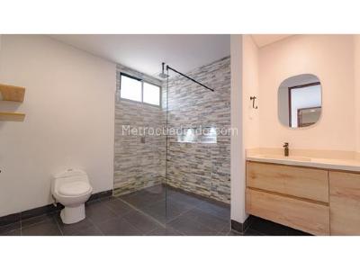 Casa de 3 alcobas en venta en Loma Del Escobero, Envigado, 300 m² · foto 17 de 20