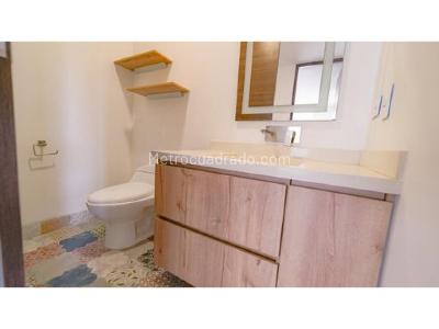 Casa de 3 alcobas en venta en Loma Del Escobero, Envigado, 300 m² · foto 19 de 20