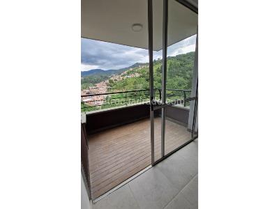 Apartamento de 3 alcobas en venta en El Porvenir, Itagüí, 64 m² · foto 2 de 13