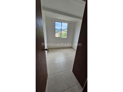 Apartamento de 3 alcobas en venta en El Porvenir, Itagüí, 64 m² · foto 7 de 13