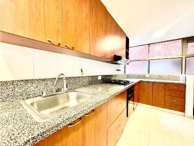 Apartamento de 3 alcobas en venta en El Poblado, Medellín, 130 m² · foto 10 de 20