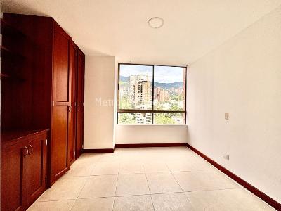 Apartamento de 3 alcobas en venta en El Poblado, Medellín, 130 m² · foto 15 de 20