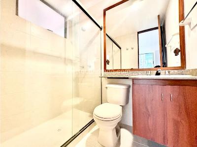 Apartamento de 3 alcobas en venta en El Poblado, Medellín, 130 m² · foto 17 de 20