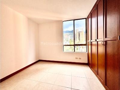 Apartamento de 3 alcobas en venta en El Poblado, Medellín, 130 m² · foto 20 de 20