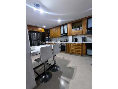 Casa de 5 alcobas en venta en Loma De San Jose, Sabaneta, 354 m² · foto 19 de 20