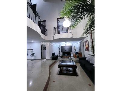 Casa de 5 alcobas en venta en Loma De San Jose, Sabaneta, 354 m² · foto 3 de 20