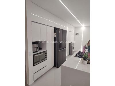 Apartamento de 3 alcobas en venta en Ciudad Del Rio, Medellín, 119 m² · foto 5 de 19
