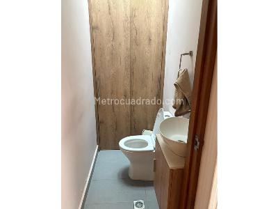 Casa de 4 alcobas en venta en Simon Bolivar, Medellín, 300 m² · foto 11 de 14