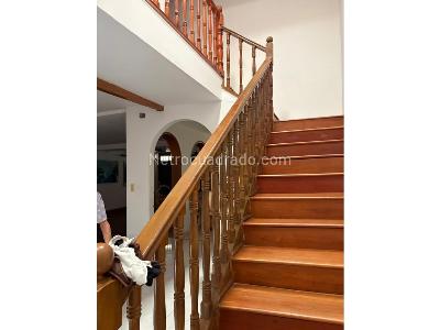 Casa de 4 alcobas en venta en Simon Bolivar, Medellín, 300 m² · foto 8 de 14