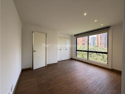 Apartamento de 3 alcobas en venta en El Poblado, Medellín, 205 m² · foto 12 de 14
