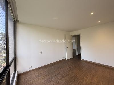 Apartamento de 3 alcobas en venta en El Poblado, Medellín, 205 m² · foto 9 de 14