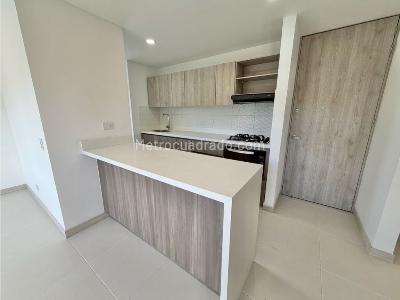 Apartamento en venta en El Poblado, Medellín · foto 2 de 14