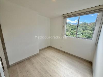 Apartamento en venta en El Poblado, Medellín · foto 11 de 14