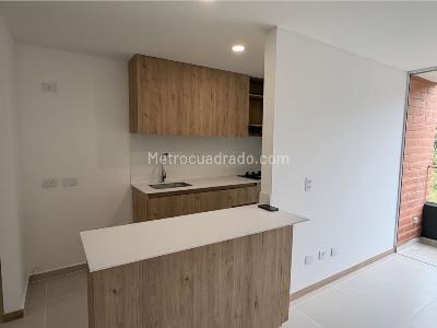 Apartamento de 3 alcobas en venta en Camino Verde, Envigado, 69 m² · foto 6 de 10