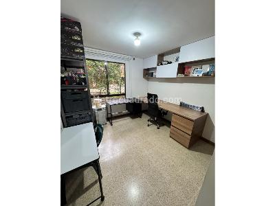 Apartamento en venta en El Poblado, Medellín · foto 10 de 13