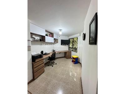Apartamento en venta en El Poblado, Medellín · foto 11 de 13