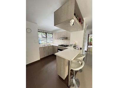 Apartamento en venta en El Poblado, Medellín · foto 6 de 13