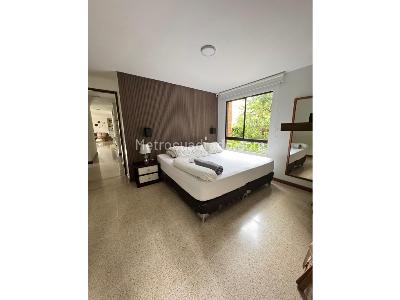 Apartamento en venta en El Poblado, Medellín · foto 7 de 13