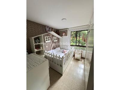 Apartamento en venta en El Poblado, Medellín · foto 9 de 13