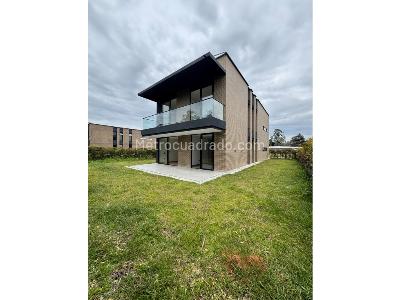 Casa de 4 alcobas en venta en Llano Grande, Rionegro, 500 m² · foto 3 de 20