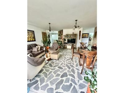 Apartamento de 3 alcobas en venta en Laureles, Medellín, 98 m² · foto 2 de 13