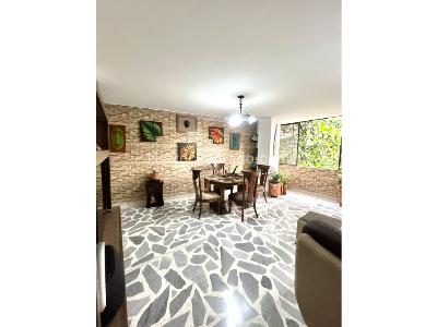 Apartamento de 3 alcobas en venta en Laureles, Medellín, 98 m² · foto 4 de 13