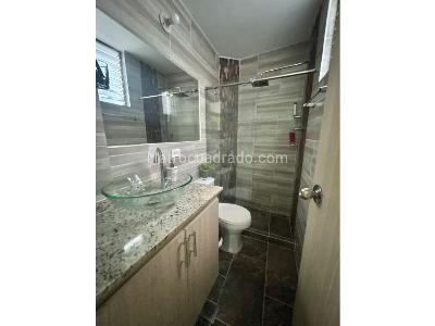Apartamento de 3 alcobas en venta en Laureles, Medellín, 98 m² · foto 11 de 13