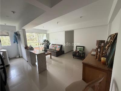Apartamento de 3 alcobas en venta en Tres Esquinas, Sabaneta, 74 m² · foto 11 de 20