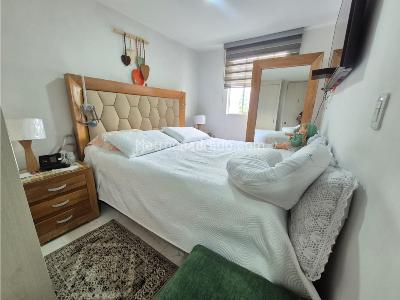 Apartamento de 3 alcobas en venta en Maria Auxiliadora, Sabaneta, 51 m² · foto 3 de 12