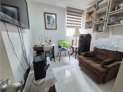 Apartamento de 3 alcobas en venta en Maria Auxiliadora, Sabaneta, 51 m² · foto 4 de 12