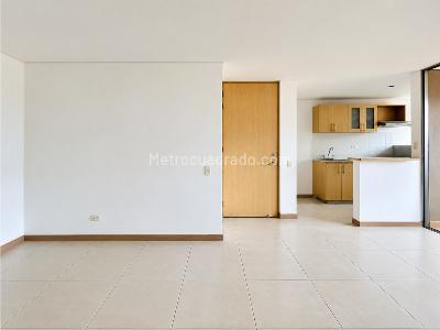 Apartamento de 3 alcobas en venta en San Jose, Sabaneta, 63 m² · foto 10 de 11