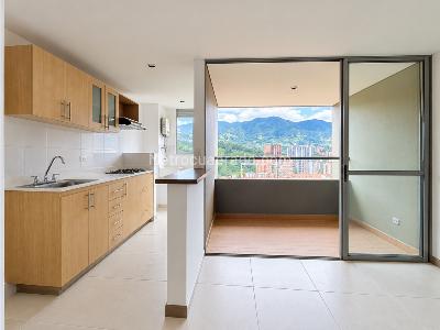 Apartamento de 3 alcobas en venta en San Jose, Sabaneta, 63 m² · foto 2 de 11