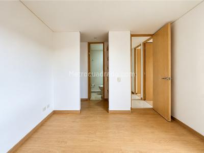 Apartamento de 3 alcobas en venta en San Jose, Sabaneta, 63 m² · foto 6 de 11